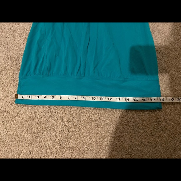 Lululemon tank with built in sports bra - Picture 5 of 8